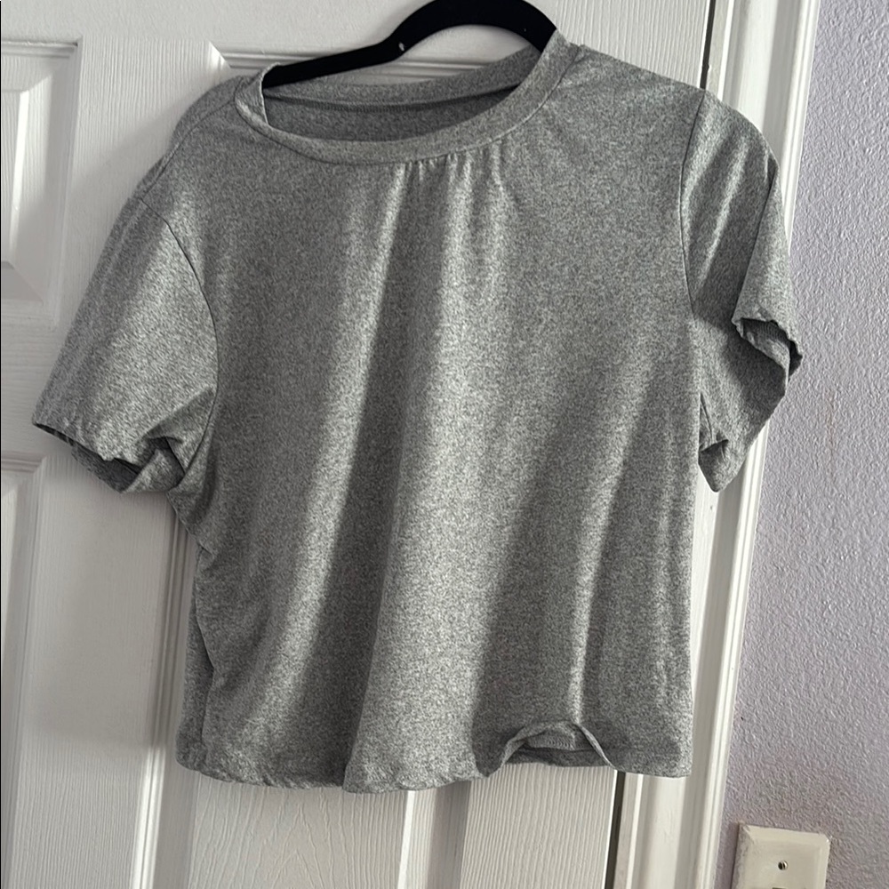 Casual Women's Gray Short-Sleeve Tee